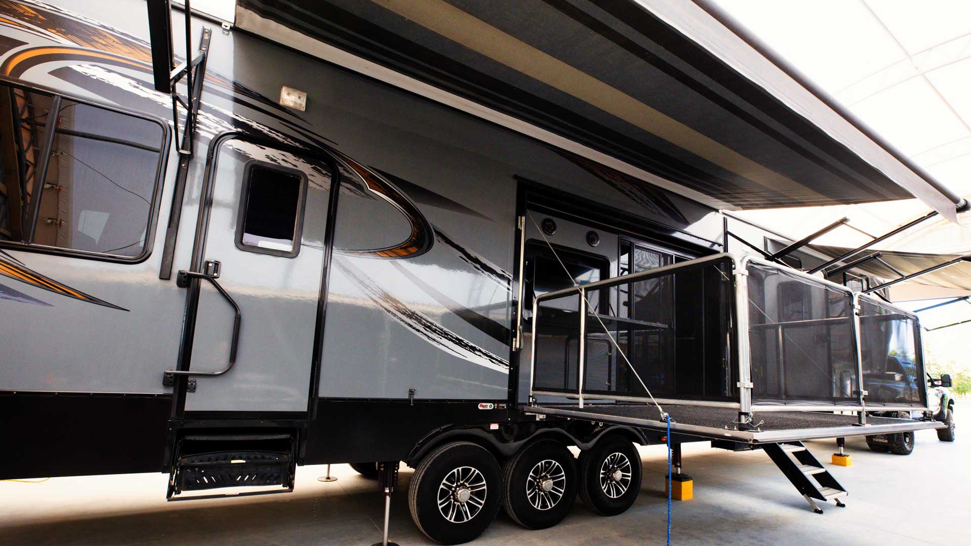 commercial van for fabric builders